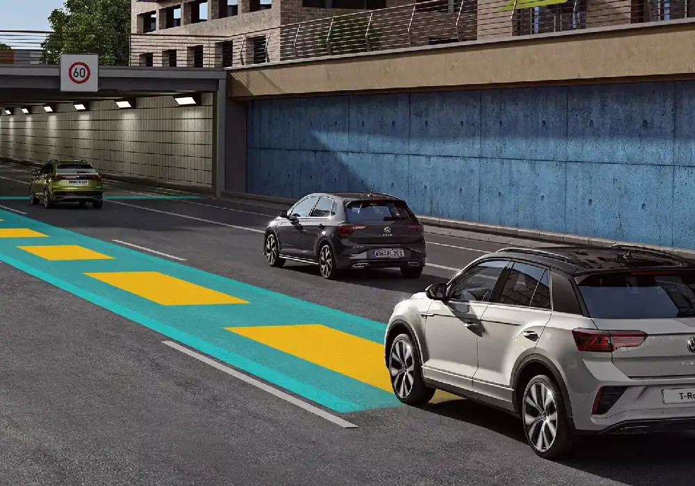 volkswagen t-roc yarı otonom sürüş